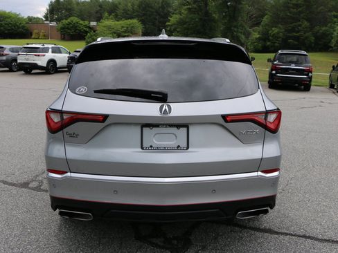 Used 2023 Acura MDX FWD w/ Technology Package image 4