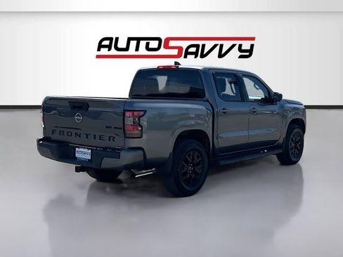 Used 2023 Nissan Frontier SV w/ Midnight Edition Package AWD/4WD image 7