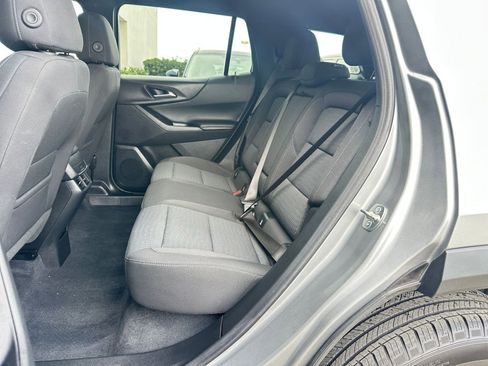 Used 2025 Chevrolet Equinox LT image 37