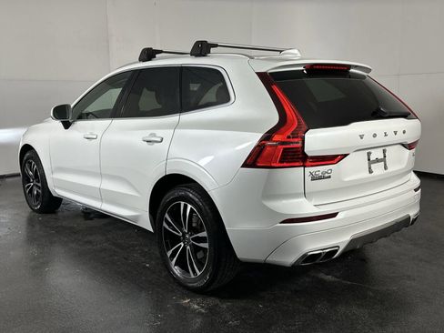 Used 2018 Volvo XC60 T5 Momentum w/ Convenience Package image 9