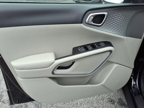 New 2025 Kia Soul LX image 16