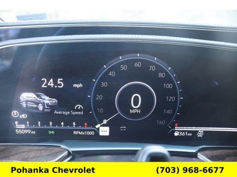 Used 2022 Cadillac Escalade ESV Premium Luxury Platinum image 9