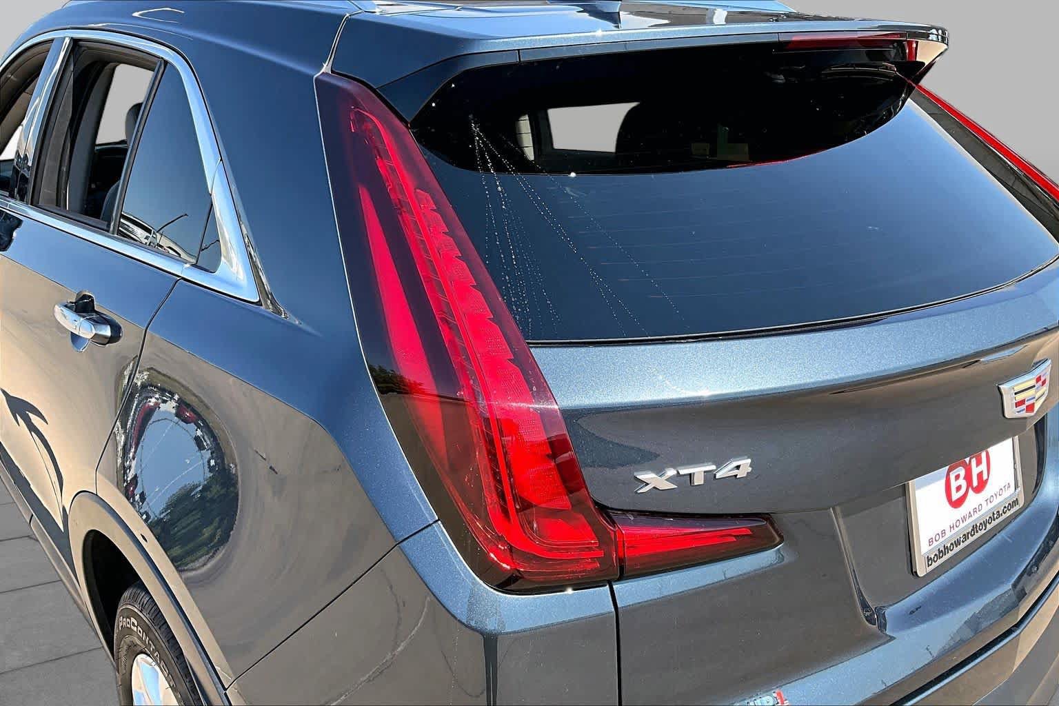 Used 2019 Cadillac XT4 Luxury w/ Cold Weather Package FWD image 28