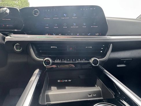 New 2026 Chevrolet Tahoe Z71 w/ Comfort Package AWD/4WD image 18