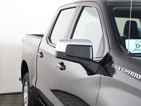 Used 2025 Chevrolet Silverado 1500 LT image 14