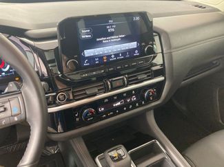 Used 2024 Nissan Pathfinder Platinum video 2