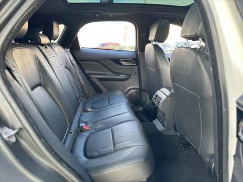Used 2017 Jaguar F-PACE Premium image 21