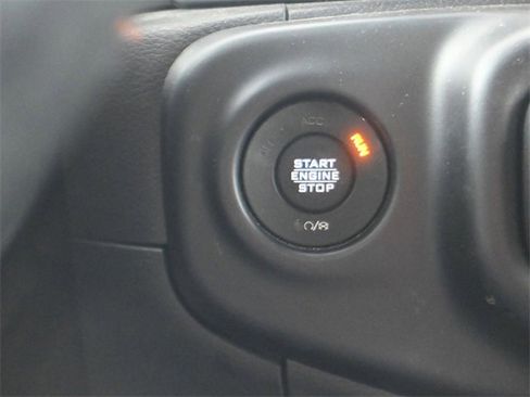 Used 2020 Jeep Gladiator Overland w/ Safety Group image 18