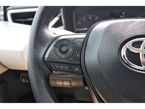 Used 2025 Toyota Corolla LE FWD image 23