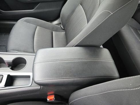 Used 2025 Nissan Altima 2.5 SV FWD image 17