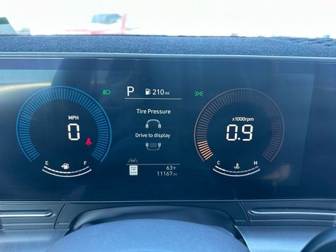 Used 2025 Hyundai Kona SEL image 27