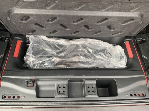 Used 2018 Jeep Wrangler Unlimited Sport S image 29