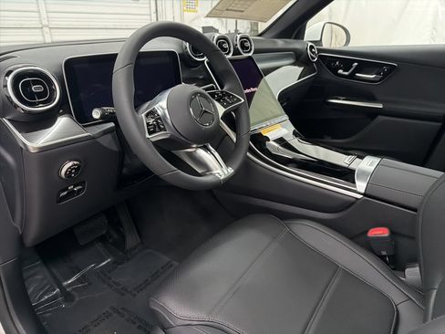 Used 2026 Mercedes-Benz GLC 300 4MATIC image 12
