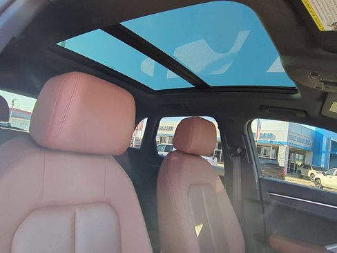 Used 2022 Audi Q3 2.0T Premium w/ Convenience Package image 17