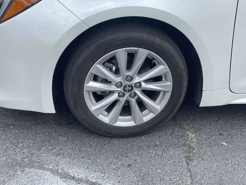 Used 2023 Toyota Corolla SE FWD image 9
