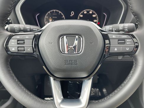 Used 2025 Honda Pilot Touring image 16