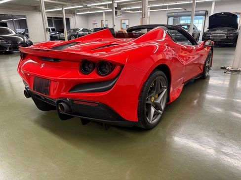 Used 2023 Ferrari F8 Tributo RWD image 9