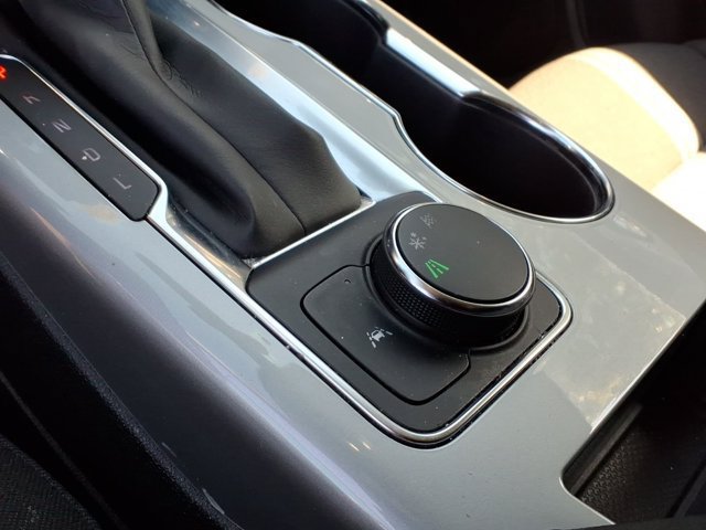 Used 2025 Chevrolet Blazer LT FWD image 19