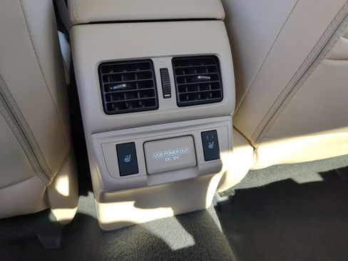 Used 2018 Subaru Legacy 2.5i Limited image 15