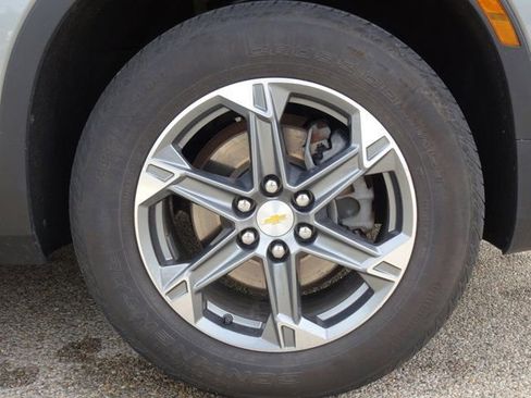 Used 2024 Chevrolet Blazer LT w/ Convenience Package FWD image 27