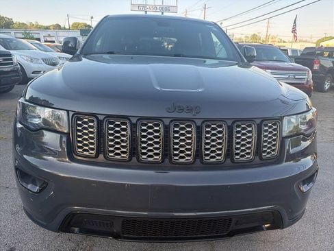 Used 2017 Jeep Grand Cherokee Altitude RWD image 9