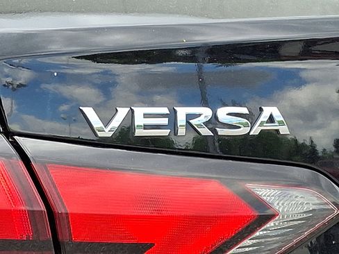 Used 2023 Nissan Versa SV FWD image 10