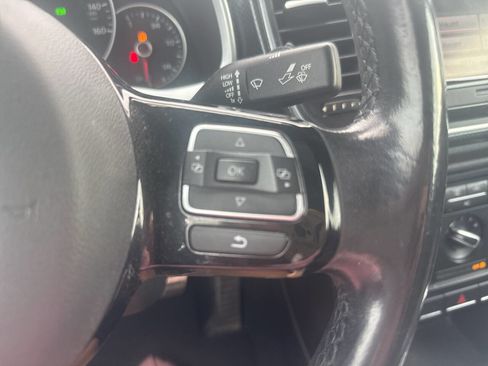 Used 2012 Volkswagen Beetle Launch Edition image 23