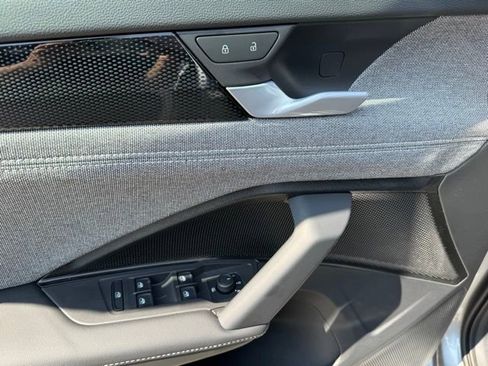 New 2025 Volkswagen Tiguan S AWD/4WD image 30