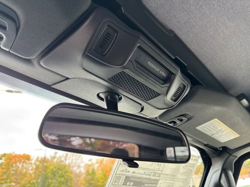 New 2025 Jeep Gladiator Sport image 27