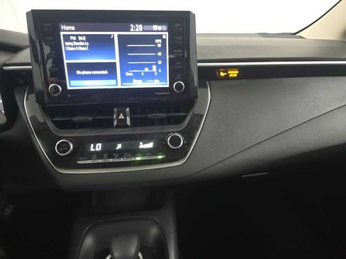 Used 2022 Toyota Corolla LE FWD image 11