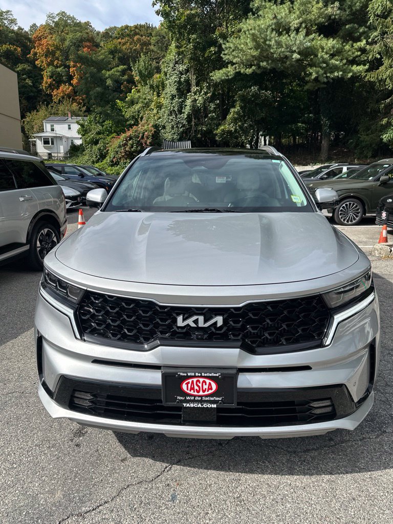Used 2023 Kia Sorento SX Prestige w/ Panoramic Sunroof Package AWD/4WD image 1