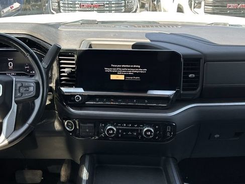 Used 2024 GMC Sierra 2500 SLT AWD/4WD image 25