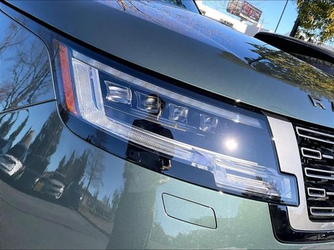 New 2026 Land Rover Range Rover Long Wheelbase SE image 33