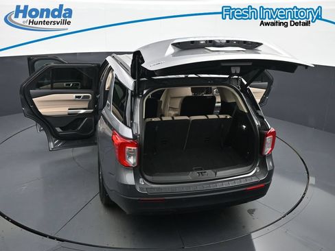 Used 2021 Ford Explorer XLT RWD image 40