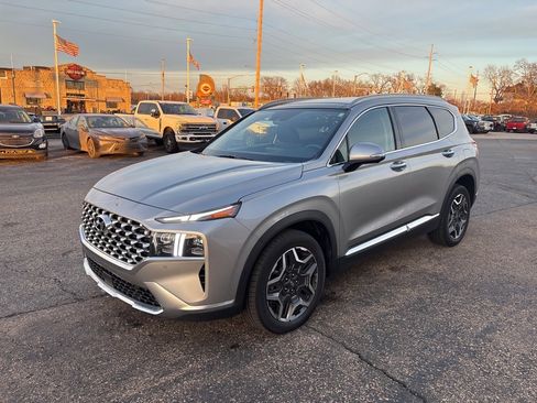 Used 2023 Hyundai Santa Fe Limited image 3