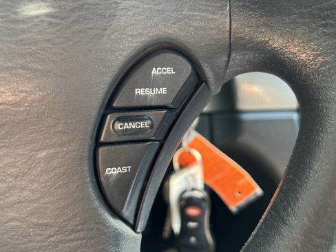 Used 2004 Chrysler Sebring LXi image 23