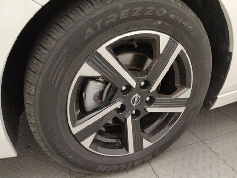 Used 2024 Nissan Sentra SV FWD image 31