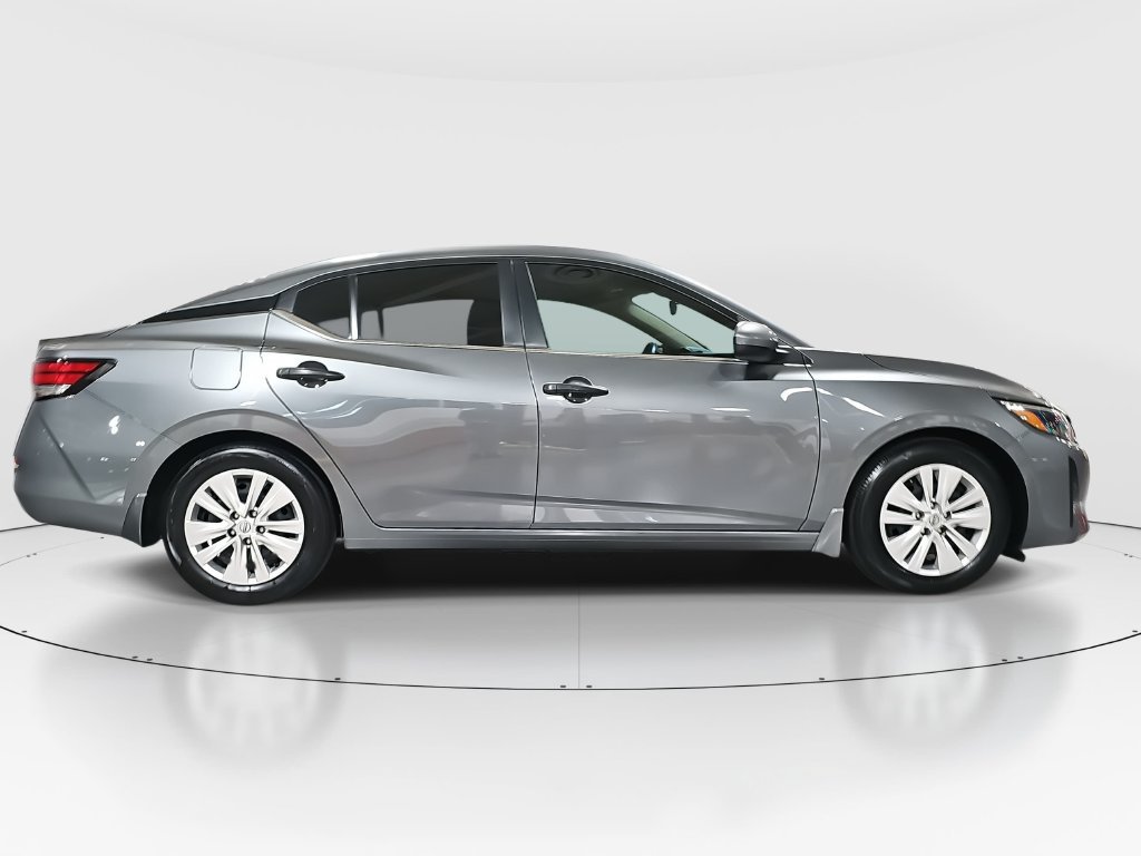 Used 2025 Nissan Sentra S FWD image 4