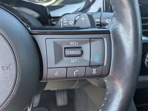 Used 2023 Nissan Pathfinder SL AWD/4WD image 18