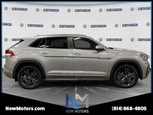 Used 2021 Volkswagen Atlas Cross Sport SE w/ Panoramic Sunroof Package AWD/4WD image 6