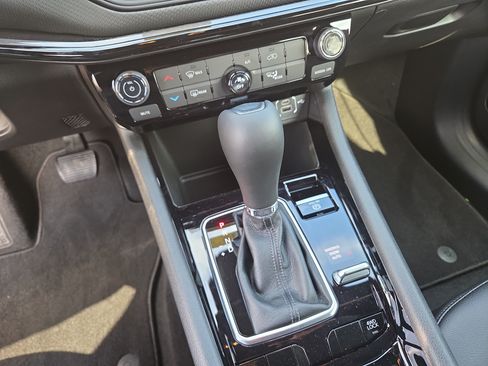 New 2026 Jeep Compass Latitude AWD/4WD image 13