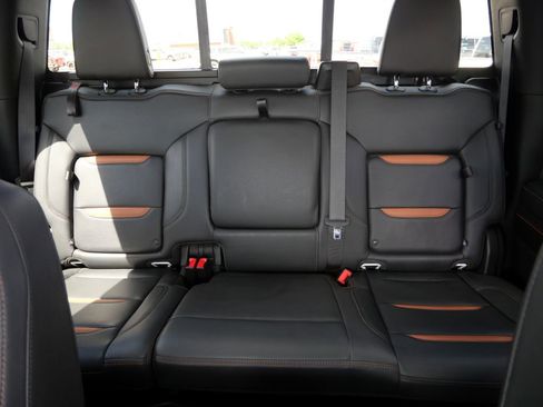 Used 2024 GMC Sierra 2500 AT4 w/ AT4 Premium Plus Package AWD/4WD image 17