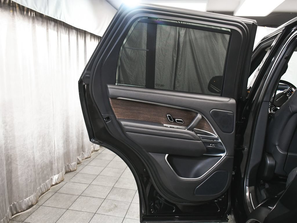Used 2023 Land Rover Range Rover Autobiography AWD/4WD image 14