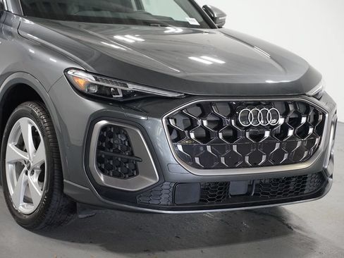 Used 2025 Audi Q5 Premium Plus AWD/4WD image 4