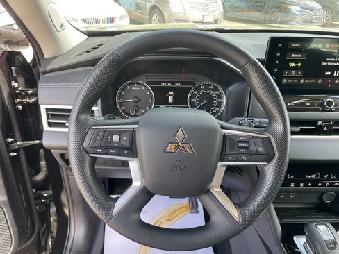 New 2026 Mitsubishi Outlander ES AWD/4WD image 15
