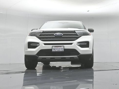 Certified 2023 Ford Explorer XLT w/ Equipment Group 202A RWD image 50