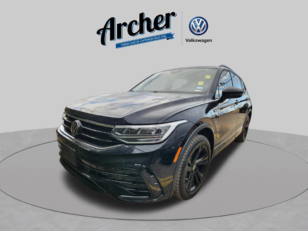 Used 2024 Volkswagen Tiguan SE R-Line w/ MDO Package, Three-Row FWD image 1