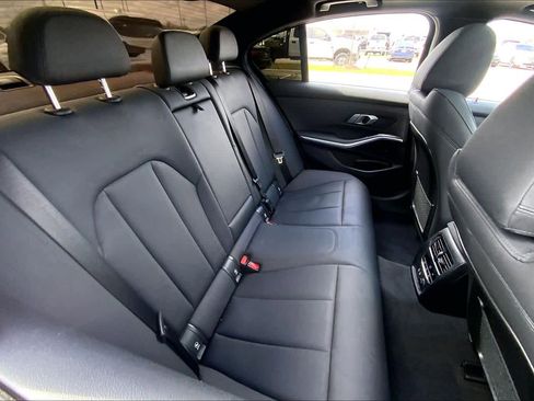 Used 2020 BMW 330i Sedan w/ Premium Package image 19