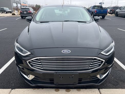 Used 2018 Ford Fusion Energi SE image 2