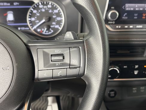 Used 2024 Nissan Rogue S AWD/4WD image 28